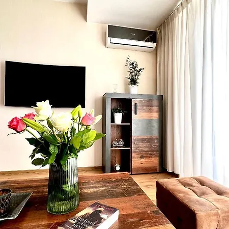 Wood Story - Modern 1Br Apt Near City Center With Parking Bukarest Exterior foto
