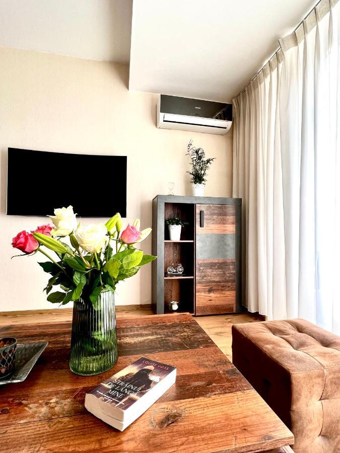 公寓 Wood Story - Modern 1br Near Center With Parking