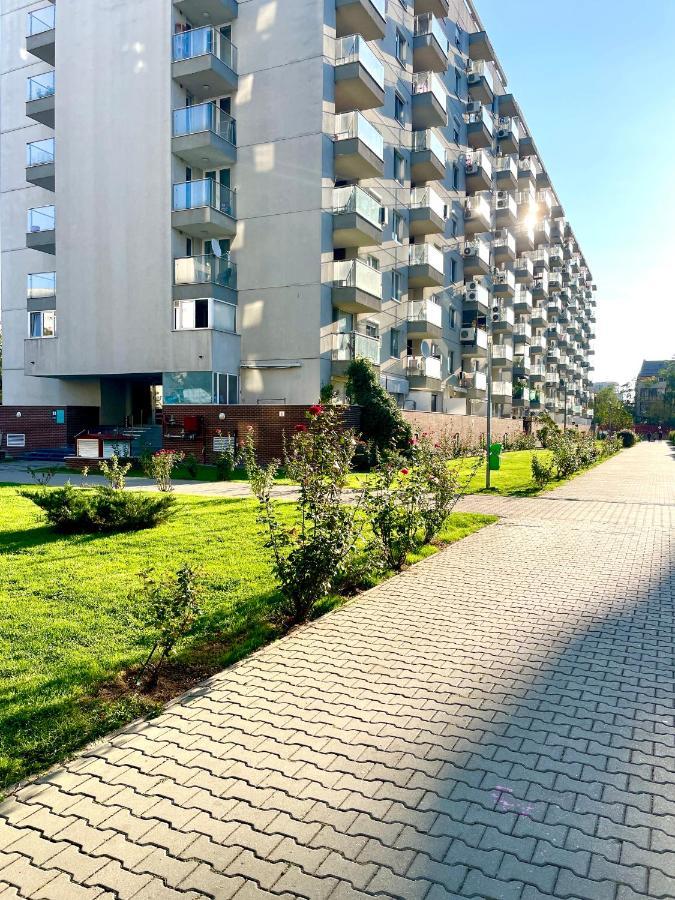 Wood Story - Modern 1br Near Center With Parking Bukarest
