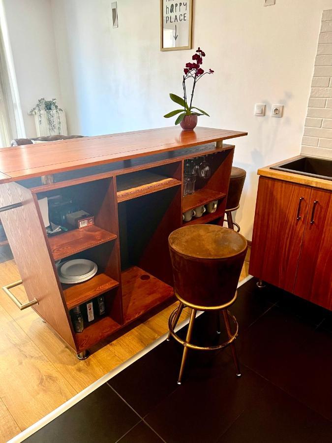 Wood Story - Modern 1br Near Center With Parking * Bukarest