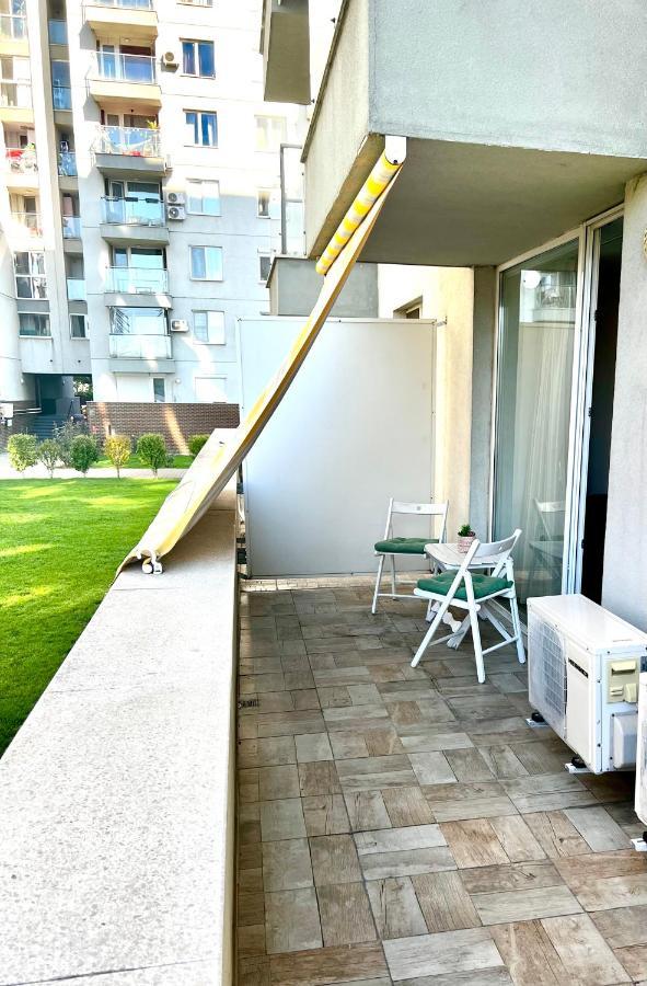 Apartment Wood Story - Modern 1br Near Center With Parking Bukarest